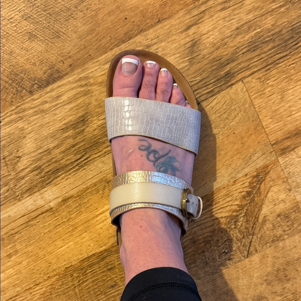 Blowfish Cream and Gold Sandals